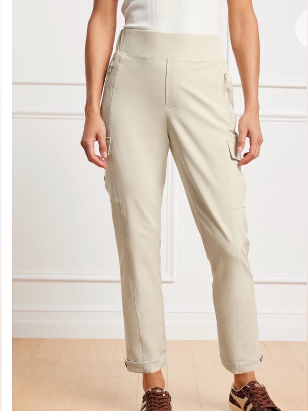 T by Talbots Woven Cargo Joggers. Size Medium. Light Khaki. New With Tags!